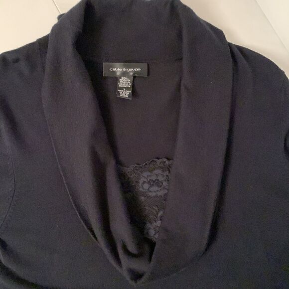 CABLE & GAUGE Black Tunic with Guipure Insert on the Chest. Size L - Picture 9 of 9